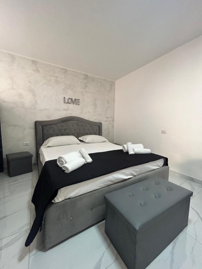 Terrace Luxury Caracciolo Apartment Naples