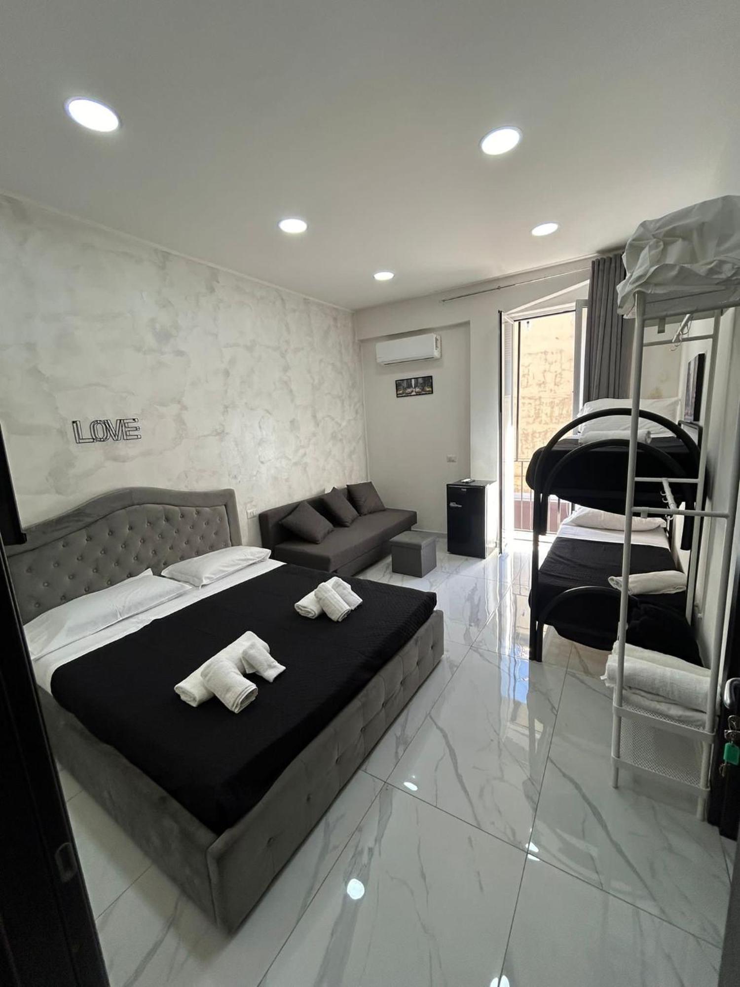 Terrace Luxury Caracciolo Appartement Napels